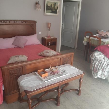 Chambre D Hotes Saint-Laurent-de-la-Barriere Екстериор снимка