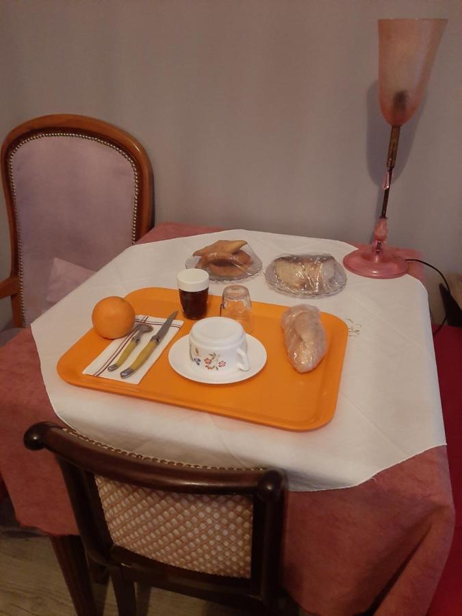 Chambre D Hotes Saint-Laurent-de-la-Barriere Екстериор снимка