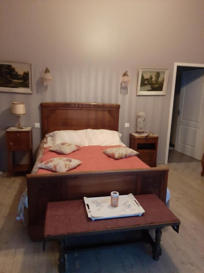 Chambre D Hotes Hotel Saint-Laurent-de-la-Barriere Екстериор снимка